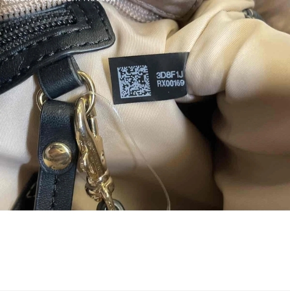 โ๏ธ LIKE NEW!! TRAVEL Michael Kors Tan Polly Nylon Light BrownShimmer HUGE DUFFLE - Picture 9 of 17